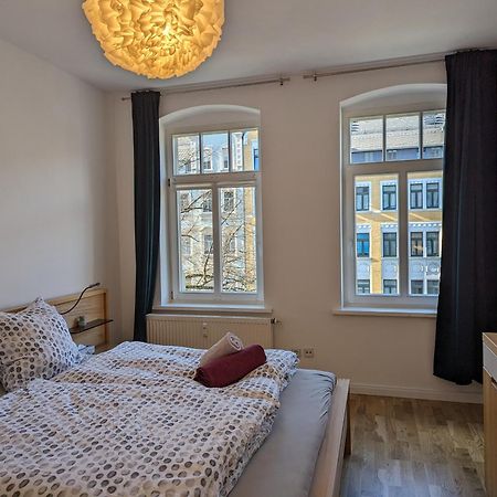 Saxonia De Luxe: Modern 2-Room Apartment with Parking in Chemnitz Exterior photo