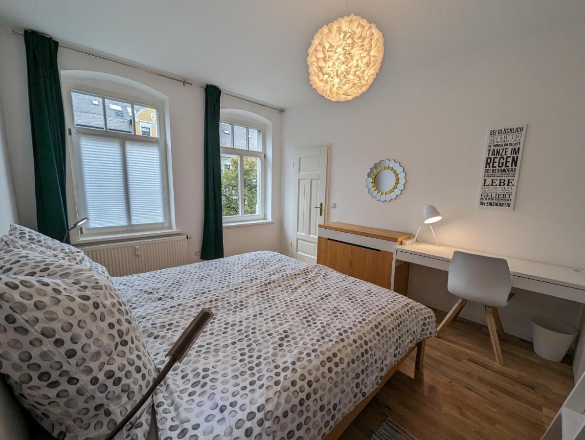 Saxonia De Luxe: Modern 2-Room Apartment with Parking in Chemnitz Exterior photo