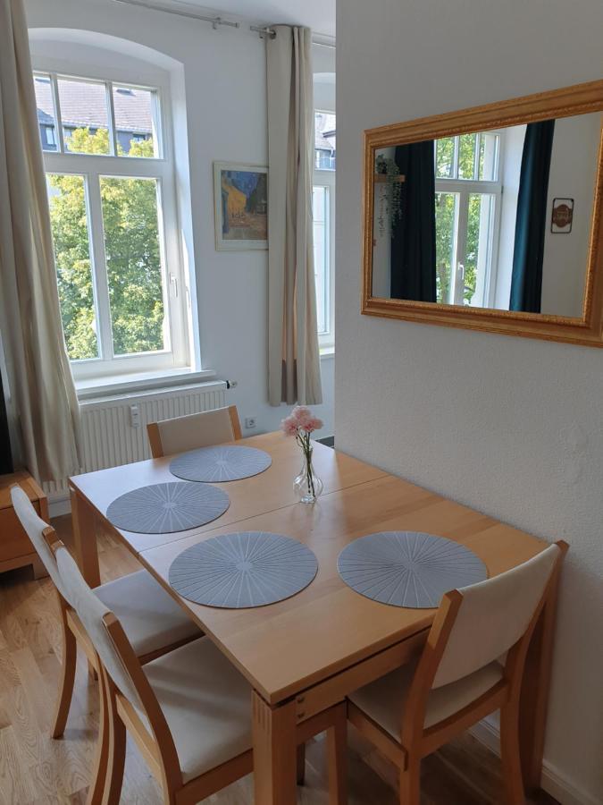 Saxonia De Luxe: Modern 2-Room Apartment with Parking in Chemnitz Exterior photo