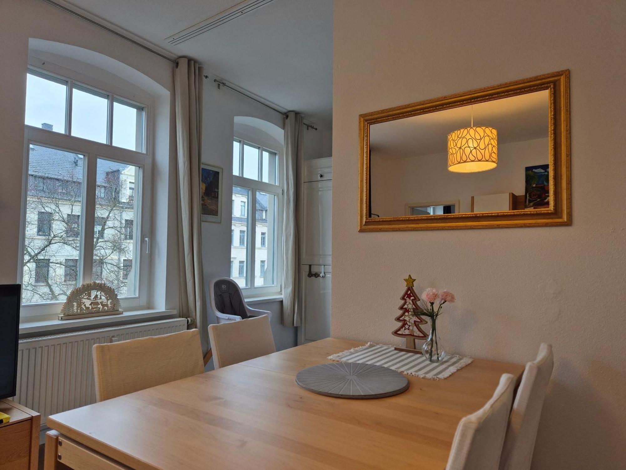 Saxonia De Luxe: Modern 2-Room Apartment with Parking in Chemnitz Exterior photo
